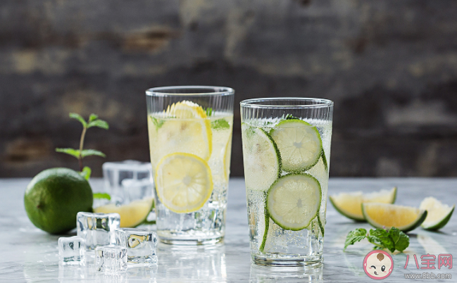 喝冰镇饮料真的会导致肾虚吗 为什么有的人喝完冰水会拉肚子 喝冰镇饮料真的会导致肾虚吗 为什么有的人喝完冰水会拉肚子