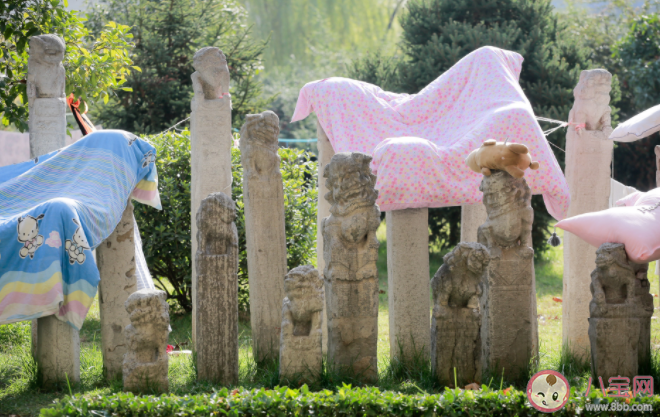 晒被子后要拍一拍吗 晒被子时间不是越久越好 晒被子后要拍一拍吗 晒被子时间不是越久越好