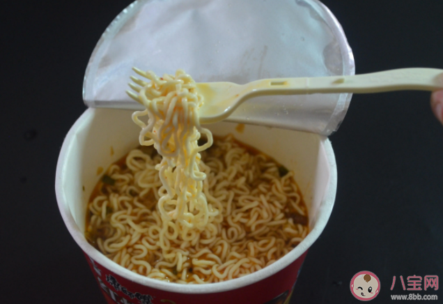 方便面算不算垃圾食品 方便面的防腐剂有毒吗 方便面算不算垃圾食品 方便面的防腐剂有毒吗