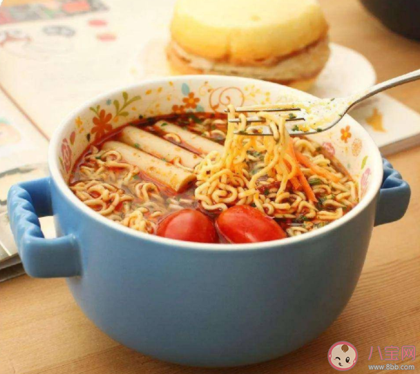 方便面算不算垃圾食品 方便面的防腐剂有毒吗 方便面算不算垃圾食品 方便面的防腐剂有毒吗
