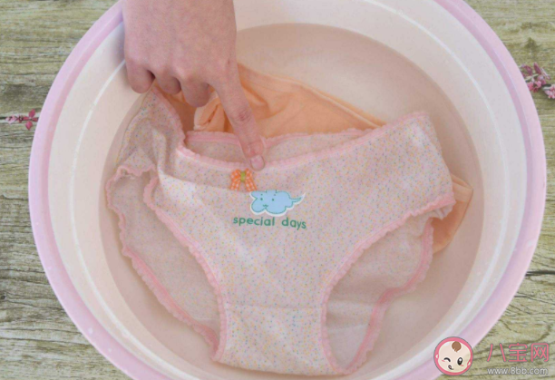 内裤手洗VS机洗哪个更好 内裤怎么手洗更干净