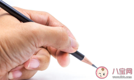 ​蚂蚁庄园2月26日答案：小朋友习惯用左手写字有必要强行纠正为右手吗 