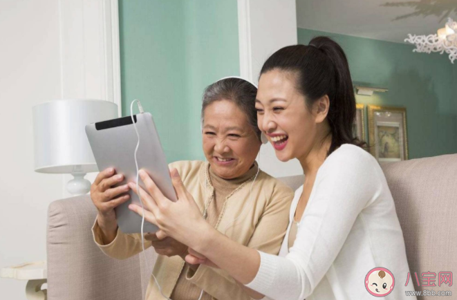 为啥总有婆婆想取代妈妈的位置 新型婆媳关系是怎样相处的