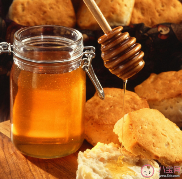 蜂蜜放久了会变质吗 怎么买到纯正的好蜂蜜 蜂蜜放久了会变质吗 怎么买到纯正的好蜂蜜