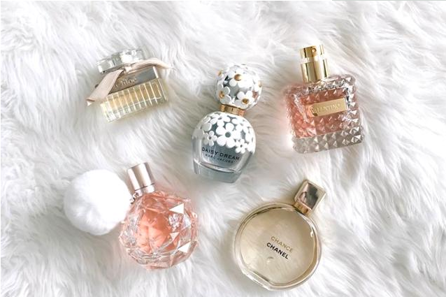 如何喷香水让味道更持久留香时间长 不同场景喷香水技巧 如何喷香水让味道更持久留香时间长 不同场景喷香水技巧