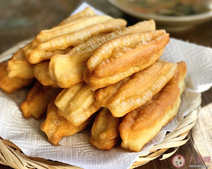 自己炸油条的心情说说 自己炸油条说说朋友圈