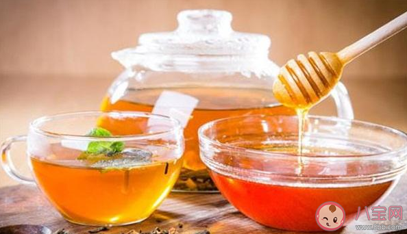 什么时候喝蜂蜜水最好 蜂蜜水食用注意事项
