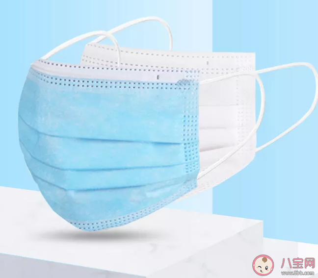 戴白色口罩为什么容易引起皮肤问题 夏季戴口罩应该如何护肤 戴白色口罩为什么容易引起皮肤问题 夏季戴口罩应该如何护肤