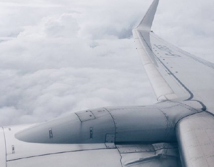 飞机上拍的最美照片朋友圈 坐飞机朋友圈说说带图片