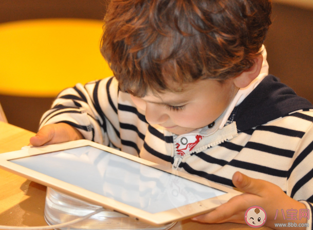 儿童护眼投影仪真的不伤眼吗 投影仪优势在什么 儿童护眼投影仪真的不伤眼吗 投影仪优势在什么