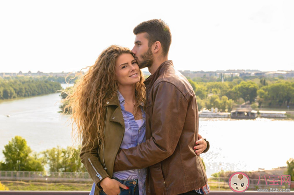 女生想恋爱的暗示有哪些 女生想恋爱了会有哪些暗示 女生想恋爱的暗示有哪些 女生想恋爱了会有哪些暗示