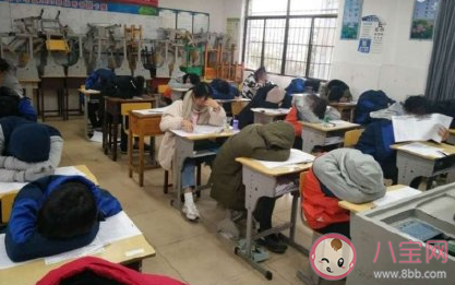 在考场遇过哪些奇葩事 考场上的奇葩事情盘点