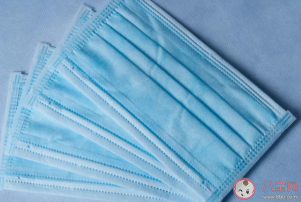 戴口罩长痘痘怎么办 缓解口罩脸怎么做 戴口罩长痘痘怎么办 缓解口罩脸怎么做