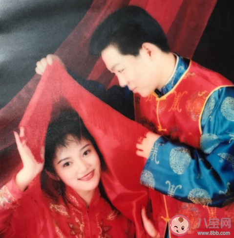 当年爸爸怎么追到妈妈的 爸爸妈妈是怎样在一起的