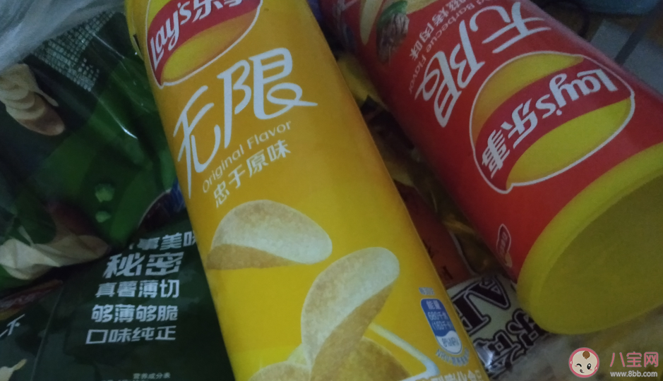 吃薯片发朋友圈说说 吃薯片发什么心情感慨