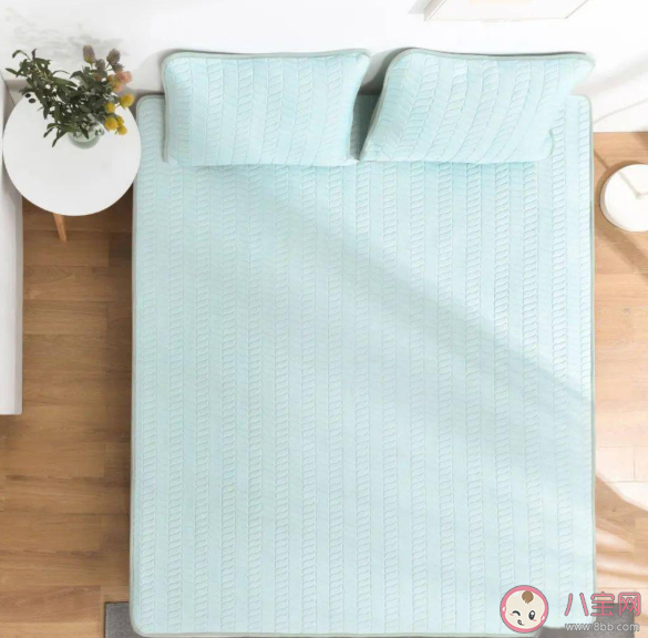 新买的乳胶凉席需要清洗吗 乳胶凉席脏了怎么清洗