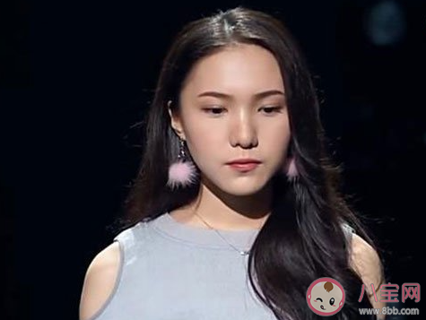 在春天种下爱情到了秋天收割回忆是什么歌 《梦患》完整歌词在线试听