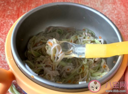 10-12个月宝宝如何喂养 10-12个月宝宝辅食吃什么