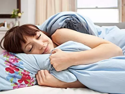 国庆节在家睡觉的说说 表达国庆节在家睡觉的心情