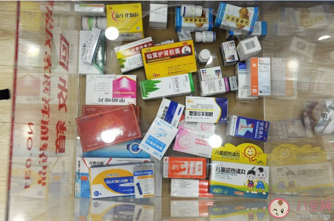 家里的药过期了还没吃完能直接扔吗 过期药品怎么处理