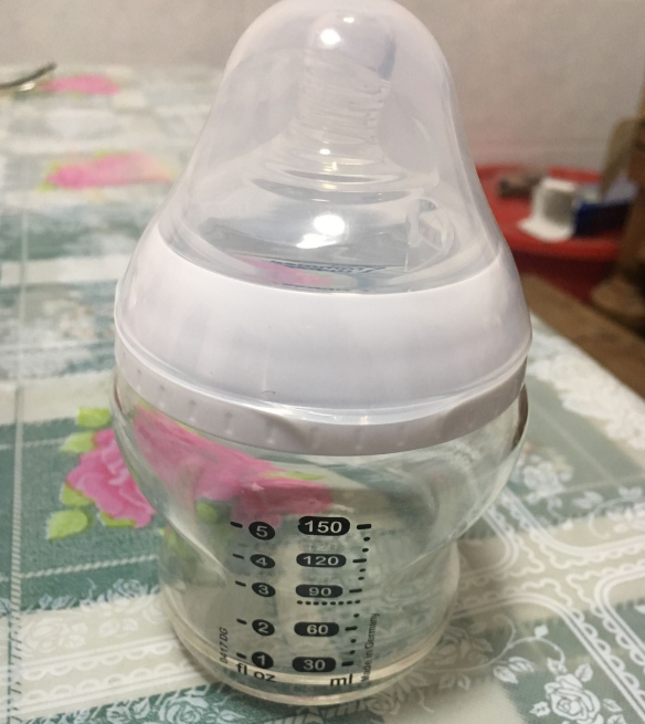 汤美星奶瓶有味道吗 汤美星奶瓶好不好洗 汤美星奶瓶有味道吗 汤美星奶瓶好不好洗