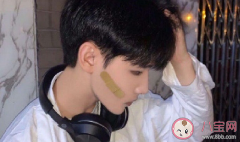 男人用两个手机正常吗 出轨的男人有两部手机是真的吗 男人用两个手机正常吗 出轨的男人有两部手机是真的吗