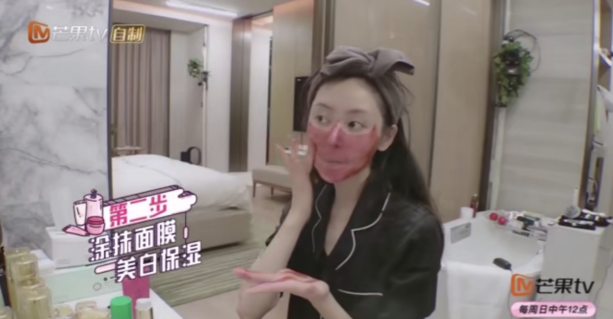 哎呀好身材张天爱用的是什么牌子的面膜 张天爱敷脸面膜怎么样