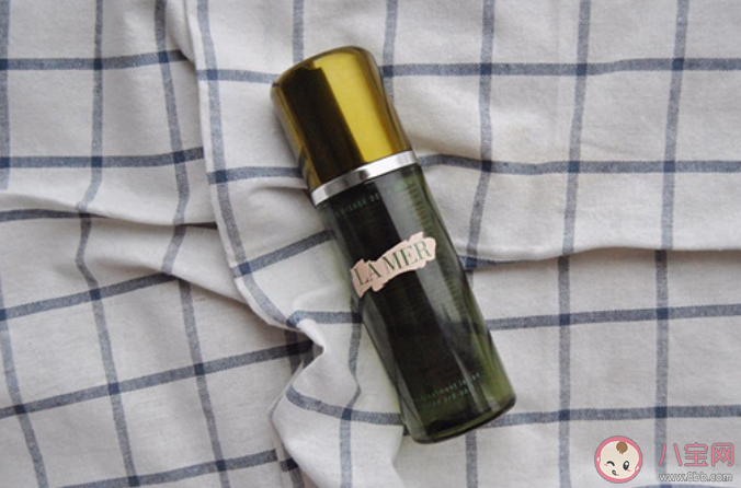 海蓝之谜精粹水好用吗 海蓝之谜精粹水是精华还是水