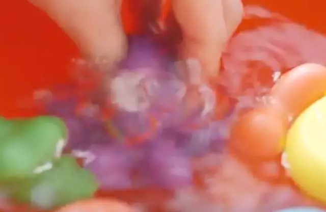 孩子的洗澡玩具发霉怎么办好 怎么清洗孩子的洗澡玩具 孩子的洗澡玩具发霉怎么办好 怎么清洗孩子的洗澡玩具