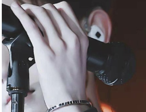 别人的手和我的手是什么梗 别人的手和我的手晒图比较