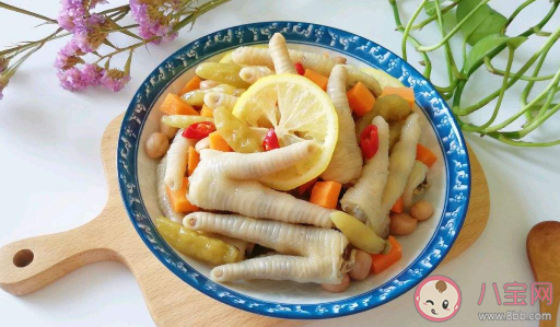 柠檬鸡爪的鸡爪是要新鲜的吗 柠檬鸡爪买新鲜的鸡爪还是冰冻的