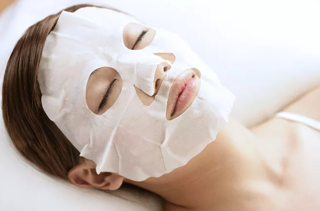 洗脸后可以直接敷面膜吗 敷完面膜用清水洗脸还是用洗面奶 洗脸后可以直接敷面膜吗 敷完面膜用清水洗脸还是用洗面奶