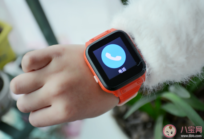 孩子多大可以佩戴儿童电话手表 儿童智能手表选购注意事项