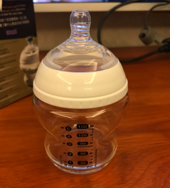 汤美星玻璃奶瓶给多大孩子用比较好 汤美星玻璃奶瓶