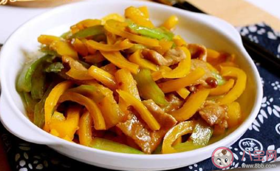 芹菜青椒降价30%是怎么回事 芹菜和什么一起炒好吃