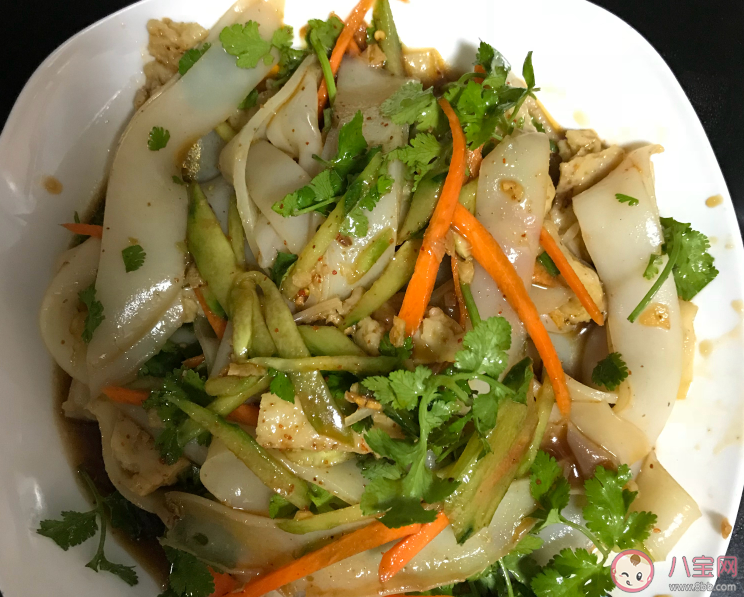 自己做凉皮说说朋友圈 开始做凉皮句子朋友圈