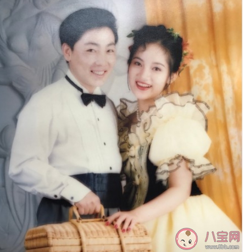 当年爸爸怎么追到妈妈的 爸爸妈妈是怎样在一起的