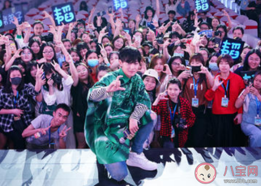 佛系追星是什么意思是脱粉吗 军事化追星和隐形眼镜式追星又是什么意思