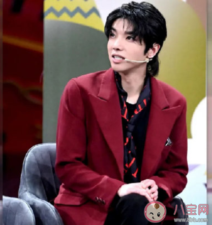 华晨宇和平精英主题曲《飞行指挥家》歌词是什么 《飞行指挥家》完整版歌词在线听歌