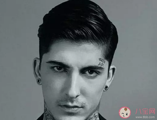 发油发蜡发泥哪个好用 发油发胶发泥发蜡使用方法