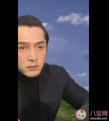 警方点名胡歌开摩托方式是怎么回事 胡歌开摩托的方式不对吗