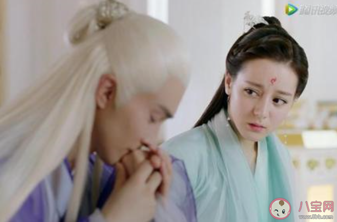 梦到过风与花海的厮磨那是我遗忘的角落是什么歌 《枕边人》完整版歌词在线听歌