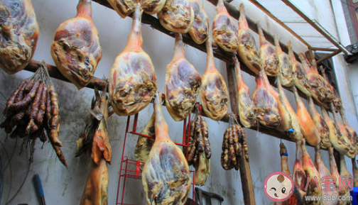 为什么腌腊肉要把食盐炒热 腊肉腌咸了怎么办