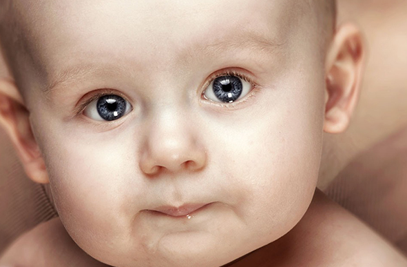 孩子眼睛不适能滴眼药水吗 怎么正确给孩子滴眼药水