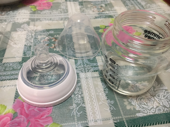 汤美星奶瓶有味道吗 汤美星奶瓶好不好洗 汤美星奶瓶有味道吗 汤美星奶瓶好不好洗