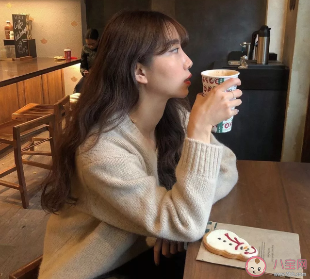 不能出门剪刘海朋友圈句子 新剪了刘海怎么搞笑发说说 不能出门剪刘海朋友圈句子 新剪了刘海怎么搞笑发说说