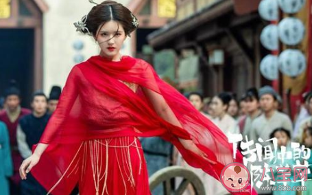 谁在深夜瞒天过海,装模作样身穿羽衣是什么歌 谁在深夜瞒天过海歌词在线听歌