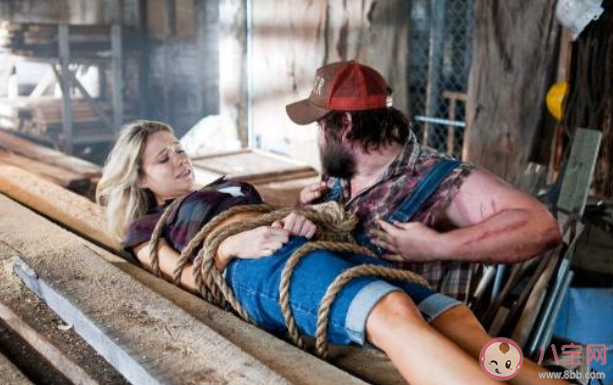 千万别在地铁上看恐怖片 关于看恐怖片的尴尬经历有哪些 千万别在地铁上看恐怖片 关于看恐怖片的尴尬经历有哪些