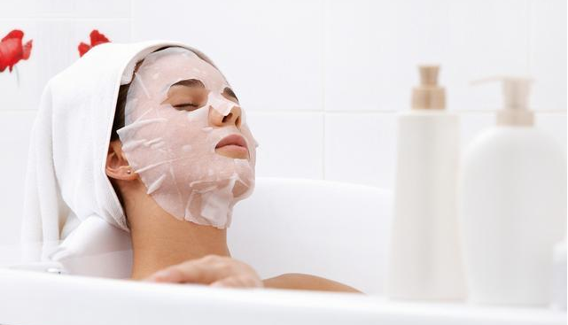 敷面膜脸上刺痛是怎么回事 敷面膜脸上刺痛怎么办 敷面膜脸上刺痛是怎么回事 敷面膜脸上刺痛怎么办