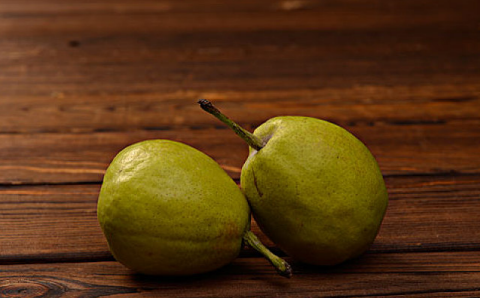 秋季孩子吃梨好吗 秋季孩子吃梨的好处 秋季孩子吃梨好吗 秋季孩子吃梨的好处